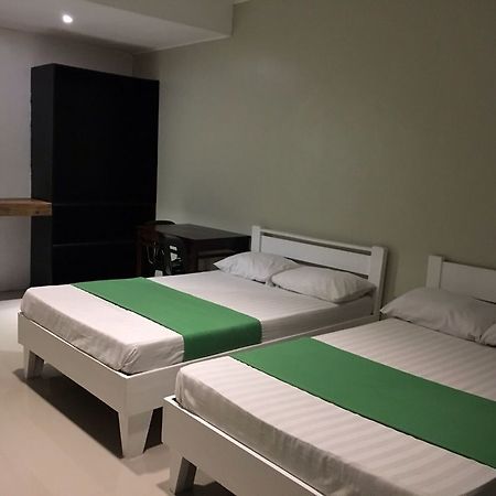 Night & Day Inn ليغاسبي المظهر الخارجي الصورة
